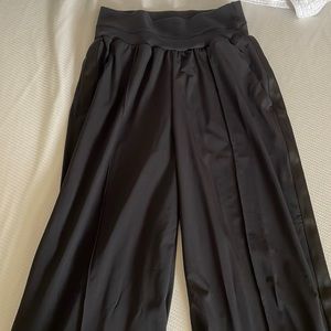 Athleta wide leg pant